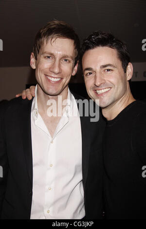 Andrew Samonsky et Max von Essen Transport Group's 'Une soirée avec Michael John LaChiusa : Boys Night Out' tenue à Playwrights Horizon Main Stage Theatre New York City, USA - 10.01.11 Banque D'Images