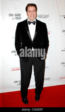 John Travolta de la 8e conférence annuelle de l'Aviation de Living Legends Awards au Beverly Hilton - Arrivées Los Angeles, Californie - 21.01.11 Banque D'Images