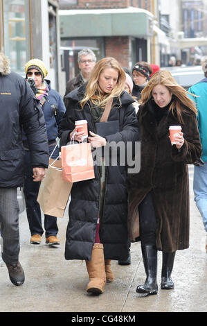 Blake Lively sur le tournage de Gossip Girl à Manhattan. La ville de New York, USA - 12.07.11 Banque D'Images