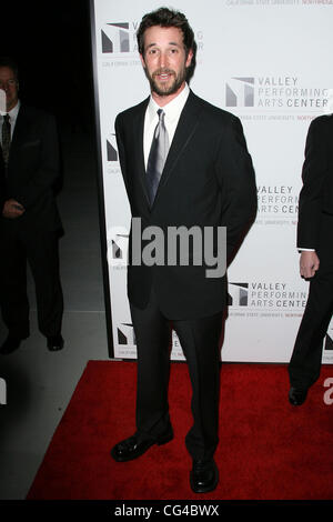 Noah Wyle Valley Gala d'ouverture du Centre des arts de la scène qui s'est tenue à la California State University Northridge Northridge, Californie - 29.01.11 Banque D'Images