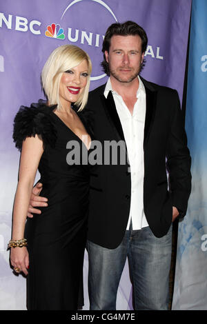 Tori Spelling, Dean McDermott NBC Universal 2011 TCA Winter Press Tour All-Star a tenu à l'hôtel Langham Huntington Hotel - Arrivées Pasadena, Californie - 13.01.11 Banque D'Images