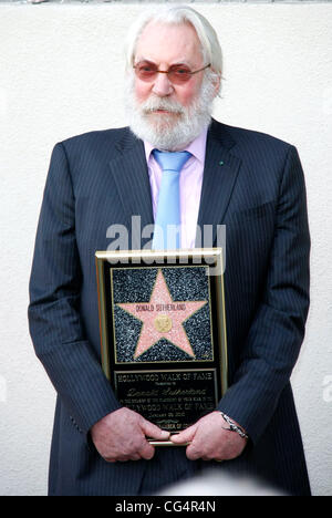 Donald Sutherland reçoit le 2,430ème étoile sur le Hollywood Walk of Fame. Los Angeles, Californie - 26.01.11 Banque D'Images