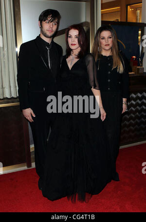 Garibaldi Navarone, Priscilla Presley, Lisa Marie Presley le Nevada Ballet Theatre Femme de l'année, Priscilla Presley, honoré à la boule noir et blanc à cristaux Aria et Cartier à Las Vegas, Nevada - 29.01.11 Banque D'Images