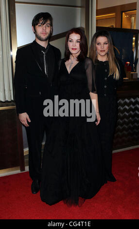 Garibaldi Navarone, Priscilla Presley, Lisa Marie Presley le Nevada Ballet Theatre Femme de l'année, Priscilla Presley, honoré à la boule noir et blanc à cristaux Aria et Cartier à Las Vegas, Nevada - 29.01.11 Banque D'Images