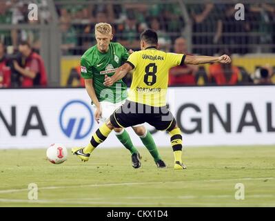 24.08.2012. Dortmund, Allemagne. Borussia Dortmund et Werder Brême. Aaron Hunt SV Werder Bremen et Borussia Dortmund Ilkay Gundogan Banque D'Images