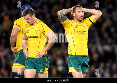 Samedi 25 août 2012. Auckland, Nouvelle-Zélande. L'Australie Quade Cooper regarde pendant le championnat de Rugby et Rugby Union Tooheys New Cup match test, Nouvelle-Zélande All Blacks contre Wallabies australiens à Eden Park, Auckland, Nouvelle-Zélande. Banque D'Images