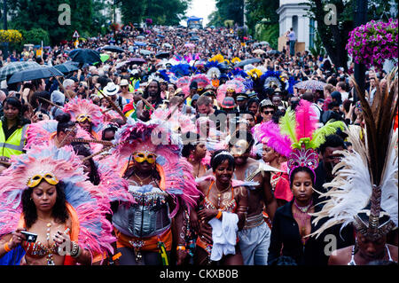 Londres, Royaume-Uni - 27 août 2012 : la Bohème y prendront part au défilé lors de l'assemblée annuelle du carnaval de Notting Hill. Credit : pcruciatti / Alamy Live News. Banque D'Images