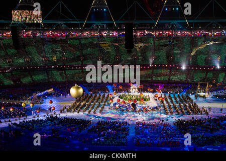 Stratford, London, UK. 29 août 2012. La cérémonie d'ouverture des Jeux Paralympiques de 2012 à Londres au Stade olympique de Stratford. Credit : Action Plus de Sports / Alamy Live News