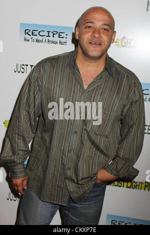 29 août 2012 - Hollywood, Californie, États-Unis - J15532CHW .''Recette : Comment réparer un Cœur brisé'' et ''seulement trois mots'' Projection du film court et Cocktail .WHotel, Hollywood, CA .08/29/2012.MIKE BATAYEH . Crédit Image : 2012(Â© Clinton Wallace/Globe Photos/ZUMAPRESS.com) Banque D'Images