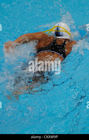 30.08.2012 Stratford, en Angleterre. 50m libre - S5. Simone FRAGOSO (POR) en action au cours de la 1re journée de Les Jeux Paralympiques de 2012 à Londres au centre aquatique. Banque D'Images