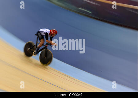 31.08.2012 Londres, Angleterre. Mark Lee Colbourne en action pendant la journée 2 de la piste de vélo paralympique le vélodrome. Banque D'Images