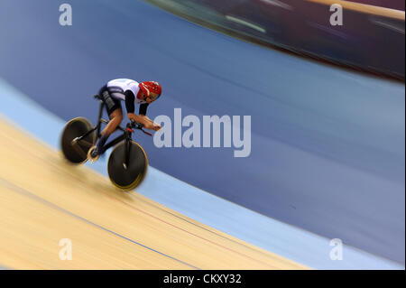 31.08.2012 Londres, Angleterre. Mark Lee Colbourne en action pendant la journée 2 de la piste de vélo paralympique le vélodrome. Banque D'Images