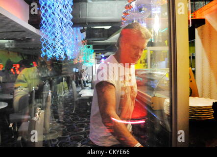 JOHANNESBURG, AFRIQUE DU SUD : David Hasselhoff à l'Avastar de nuit sur 1 Septembre 2012 à Johannesburg, Afrique du Sud. Hasselhoff effectuée au club dans le cadre de leur but de Baywatch Beach Party. (Photo par Gallo Images / Foto24 / Lucky Maibi) Banque D'Images