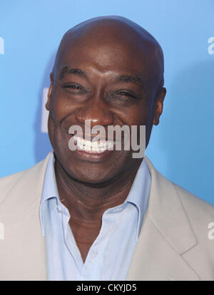 PHOTO - MICHAEL CLARKE DUNCAN, l'acteur nommé aux Oscars pour son écran géant en présence du box-office, y compris "La ligne verte", "Armageddon" et "Planète des singes", est décédé pendant qu'ils se remettent d'une crise cardiaque subie en juillet 2012. Il avait 54 ans. Sur la photo : 16 mai 2011 - New York, New York, États-Unis - MICHAEL CLARKE DUNCAN assiste à la FOX Upfront 2011 tenue à la patinoire Wollman dans Central Park. (Crédit Image : © Kaszerman ZUMAPRESS.com)/Nancy Banque D'Images