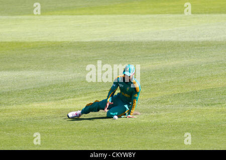 05/09/2012 à Nottingham, Angleterre. JP de l'Afrique du Sud lors de la 5ème fielding Duminy Nat West un jour match de cricket international entre l'Angleterre et l'Afrique du Sud et a joué à Trent Bridge Cricket Ground : crédit obligatoire : Mitchell Gunn Banque D'Images