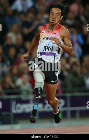 Toru Suzuki (JPN), le 5 septembre 2012 - Athlétisme : Men's relais 4x100m T44 Catégorie finale à Parc olympique - Stade olympique durant les Jeux Paralympiques de 2012 à Londres à Londres, au Royaume-Uni. (Photo par Akihiro Sugimoto/AFLO SPORT) [1081] Banque D'Images