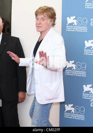 ROBERT REDFORD LA COMPAGNIE que vous gardez. PHOTOCALL. 69ème FESTIVAL DU FILM DE VENISE Venise ITALIE 06 Septembre 2012 Banque D'Images