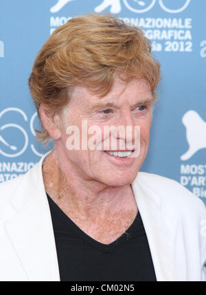 ROBERT REDFORD LA COMPAGNIE que vous gardez. PHOTOCALL. 69ème FESTIVAL DU FILM DE VENISE Venise ITALIE 06 Septembre 2012 Banque D'Images