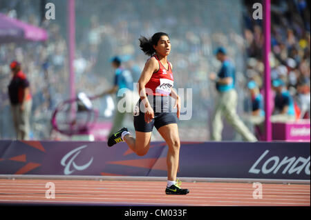 23.07.2010 Londres, Angleterre. Stade olympique. Women's 200m T38. Sonia Mansour (TUN) en action au cours de jour 8 des Jeux Paralympiques du Stade Olympique. Banque D'Images