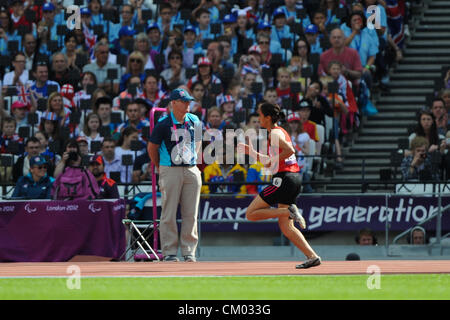 23.07.2010 Londres, Angleterre. Stade olympique. Women's 400m T37 série 1 la chaleur. Neda Bahi (TUN) en action au cours de jour 8 des Jeux Paralympiques du Stade Olympique. Banque D'Images