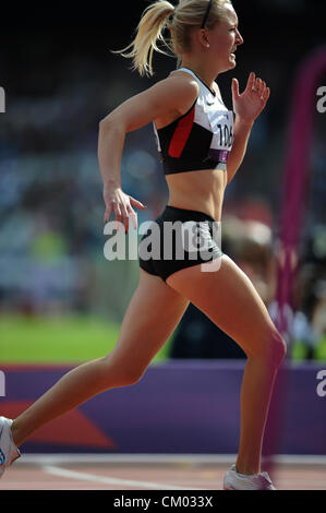 23.07.2010 Londres, Angleterre. Stade olympique. Women's 400m T37 série 1 2 Chaleur. Leah Robinson (CAN) en action au cours de jour 8 des Jeux Paralympiques du Stade Olympique. Banque D'Images