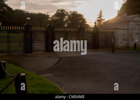 Northampton UK. 6 septembre 2012. 15 ans depuis les funérailles de Diana. La princesse de Galles. Entrée de Althorp House Casa Rural Cubel lieu de repos à la fin de la journée. Credit : Keith J Smith. / Alamy Live News Banque D'Images