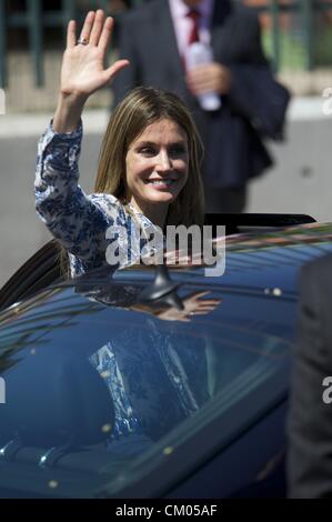 26 avril, 2010 - Torrejon de Ardoz, Madrid, Espagne - La Princesse Letizia d'Espagne visites Joaquim Blume school le 26 avril 2010 à Torrejon de Ardoz, près de Madrid, Espagne. (Crédit Image : © Jack Abuin/ZUMAPRESS.com) Banque D'Images