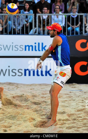 Sébastien Chevallier. L'équipe Sascha Heyer - Sébastien Chevallier remporte la finale par rapport à l'équipe Martin Laciga - Jonas Weingart au Swiss beach-volley (Championchip Coop Beachtour) à Berne, Suisse. Banque D'Images