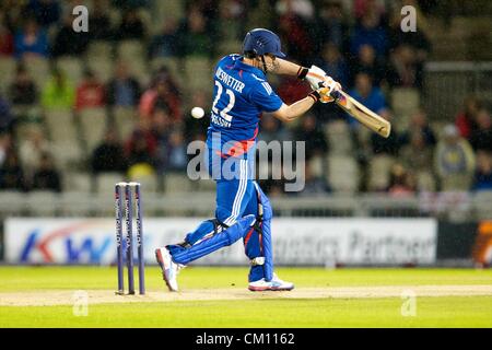 10.09.2012 Manchester, Angleterre. L'Angleterre et Somerset dvd Craig Kieswetter en action pendant la NatWest vingt20 international de cricket entre l'Angleterre et l'Afrique de l'Old Trafford. Banque D'Images