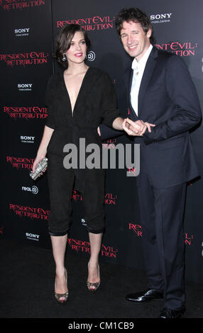 12 septembre 2012 - Los Angeles, Californie, États-Unis - Paul W.S. Anderson, Milla Jovovich assister à première de Screen Gems' ''Resident Evil : Retribution'' le 12 septembre 2012 à L.A Regal Cinemas Theatre, Los Angeles, CA.USA.(Image Crédit : Â©/TLeopold ZUMAPRESS.com)/Photos Globe Banque D'Images