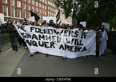 Londres, Royaume-Uni, 14/09/2012, les musulmans démontrent à l'ambassade américaine à Londres. S'opposent à l'anti-islamisme film 'Innocence des musulmans" qui insulte Mohammed Mario Mitsis / Alamy Live News Banque D'Images