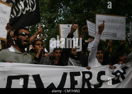 Londres, Royaume-Uni, 14/09/2012, les musulmans démontrent à l'ambassade américaine à Londres. S'opposent à l'anti-islamisme film 'Innocence des musulmans" qui insulte Mohammed Mario Mitsis / Alamy Live News Banque D'Images