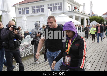 Sopot, Pologne 14th, septembre 2012 Cérémonie officielle avant ' pondérée KSW 20 - Confrontation 20 Arts Martiaux ' qui aura lieu le 15 septembre à Sopot. Mariusz Pudzianowski MMA fighter durant la cérémonie Banque D'Images