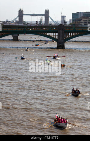 Londres, Royaume-Uni. Samedi, Septembre 15th, 2012. Le grand fleuve, la race est une course d'Aviron annuelle sur la Tamise à Londres, parfois connu sous le nom de London's River Marathon, plus de 300 équipages venus du monde entier vont participer à la ligne 21 m. Banque D'Images