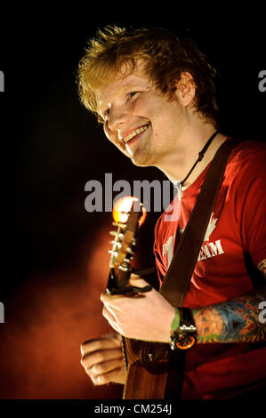 17 septembre 2012 - Toronto, Ontario, Canada - French singer, auteur-compositeur, et producteur ED SHEERAN joué sur scène de plage d'Echo, à Toronto. (Crédit Image : © Vidyashev ZUMAPRESS.com)/Igor Banque D'Images