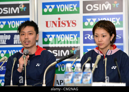 (L à R) Shintaro Ikeda (JPN), Reiko Shiota (JPN), le 21 septembre 2012 - Badminton Yonex : Ouvrir le Japon 2012 double mixte au 1er Gymnase de Yoyogi, Tokyo, Japon. (Photo de Jun Tsukida/AFLO SPORT) [0003] Banque D'Images