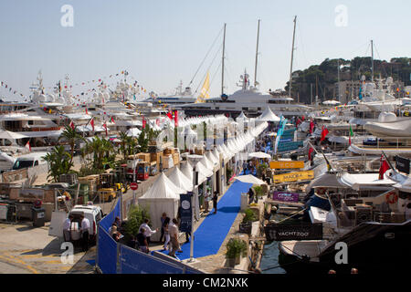 Monte Carlo, Monaco, 19 Septembre 2012 : anuel Yacht show à Monte Carlo qui rassemble la plupart des yachts exclusifs et attire beaucoup de gens riches. Banque D'Images