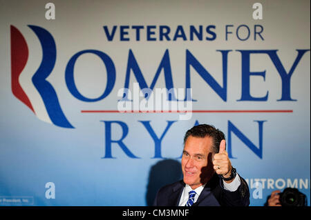 27 septembre 2012 - Springfield, Virginie, États-Unis - candidat présidentiel républicain Mitt Romney parle aux anciens combattants lors d'un événement présenté comme ''Springfield pour anciens combattants de la Légion américaine à Romney Post 176 à Springfield, Virginie le jeudi. (Crédit Image : ©/ZUMAPRESS.com) Marovich Pete Banque D'Images