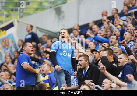 Gdansk, Pologne 30 juin, septembre 2012 Polish Football Ligue 1 - T-Mobile Ekstraklasa. Lech Poznan fans au cours de Pagan v Gdansk Lech Poznan match au stade PGE Arena Gdansk Banque D'Images