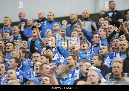 Gdansk, Pologne 30 juin, septembre 2012 Polish Football Ligue 1 - T-Mobile Ekstraklasa. Lech Poznan fans au cours de Pagan v Gdansk Lech Poznan match au stade PGE Arena Gdansk Banque D'Images