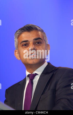 SADIQ KHAN MP SHADOW LORD CHANCELIER ET SEC 03 octobre 2012 ANGLETERRE Manchester MANCHESTER CENTRAL Banque D'Images