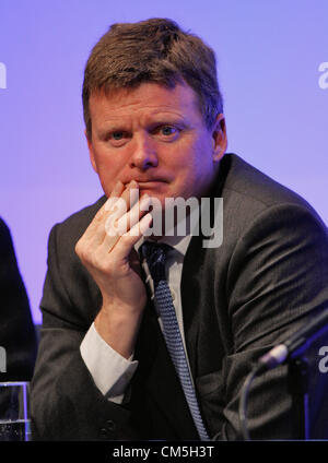 RICHARD BENYON MP SOUS SECRÉTAIRE D'ÉTAT À L'E 09 Octobre 2012 La CCI BIRMINGHAM ENGLAND Banque D'Images