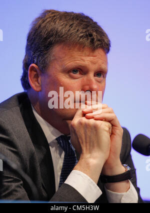 RICHARD BENYON MP SOUS SECRÉTAIRE D'ÉTAT À L'E 09 Octobre 2012 La CCI BIRMINGHAM ENGLAND Banque D'Images