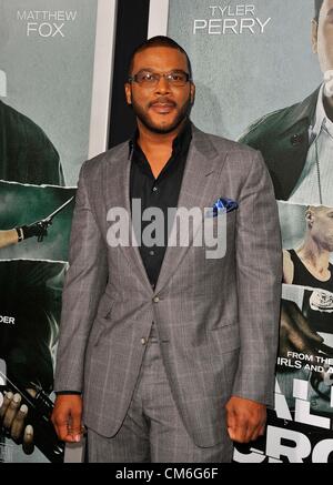 15 octobre 2012 - Los Angeles, Californie, États-Unis - Tyler Perry assistant à la première de Los Angeles ''Alex Cross'' tenue à l'Arclight Theatre à Hollywood, Californie sur .le 15 octobre 2012. 2012.(Image Crédit : © D. Long/Globe Photos/ZUMAPRESS.com) Banque D'Images