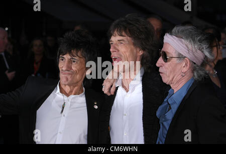 RONNIE WOOD KEITH RICHARDS Mick Jagger CROSSFIRE HURRICANE. 56E PREMIER MINISTRE BFI London FILM FESTIVAL LONDON ENGLAND UK 18 Octo Banque D'Images