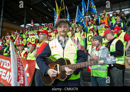Billy Bragg effectue au workers union protester à Melbourne, Australie. 19 octobre, 2012. Banque D'Images