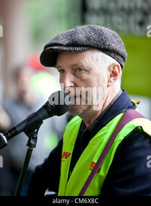 Billy Bragg effectue au workers union protester à Melbourne, Australie. 19 octobre, 2012. Banque D'Images