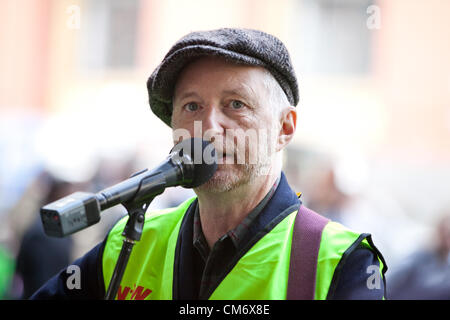 Billy Bragg effectue au workers union protester à Melbourne, Australie. 19 octobre, 2012. Banque D'Images