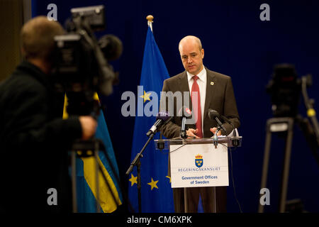 Bruxelles, Belgique, 19 octobre 2012. Fredrik Reinfeldt, Premier Ministre de la Suède donne d'un point de presse dans les premières heures du vendredi matin à la réunion du Conseil européen de Bruxelles, le bâtiment Justus Lipsius. Photo:Jeff Gilbert. 19.10.2012. Bruxelles, Belgique. Banque D'Images