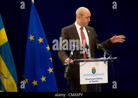 Bruxelles, Belgique, 19 octobre 2012. Fredrik Reinfeldt, Premier Ministre de la Suède donne d'un point de presse dans les premières heures du vendredi matin à la réunion du Conseil européen de Bruxelles, le bâtiment Justus Lipsius. Photo:Jeff Gilbert. 19.10.2012. Bruxelles, Belgique. Photo:Jeff Gilbert. 19.10.2012. Bruxelles, Belgique. Banque D'Images